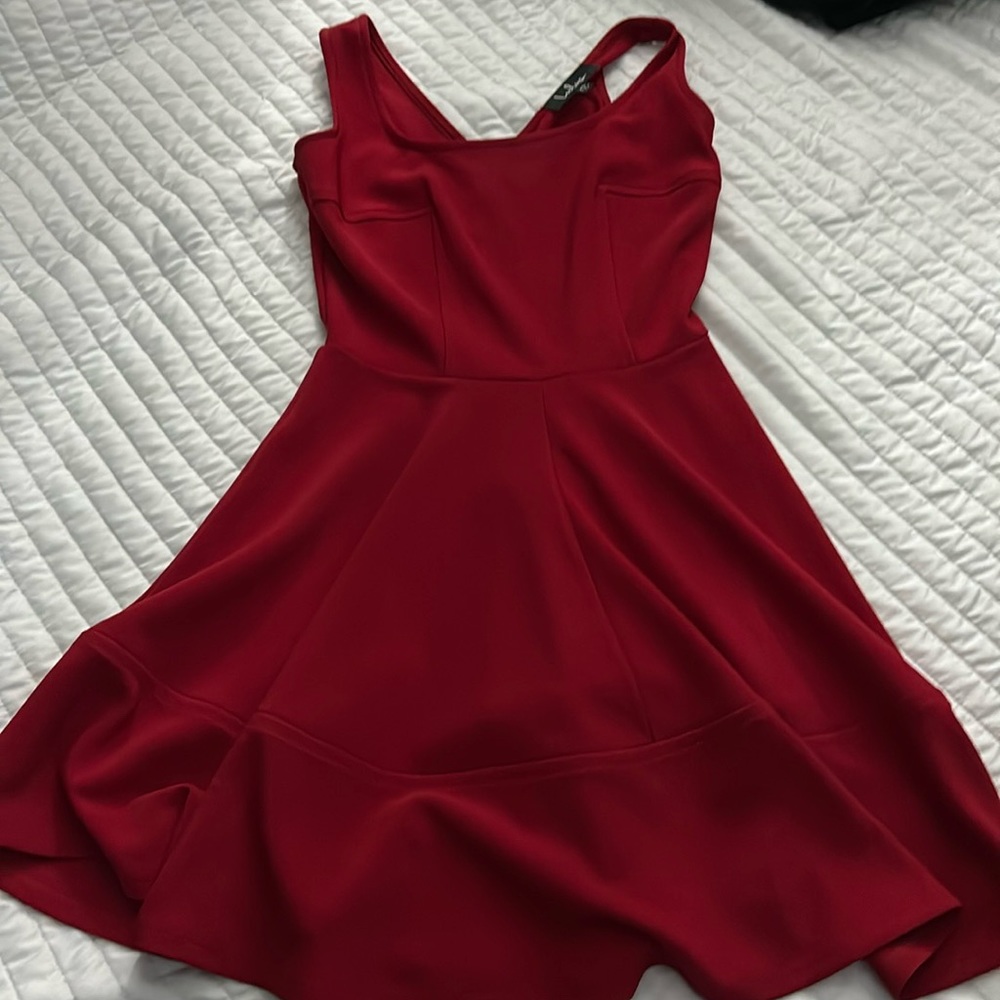 LULUS RED DRESS SZ XS.